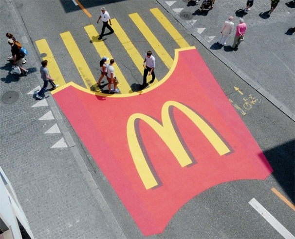 Ejemplo de street marketing. McDonalds