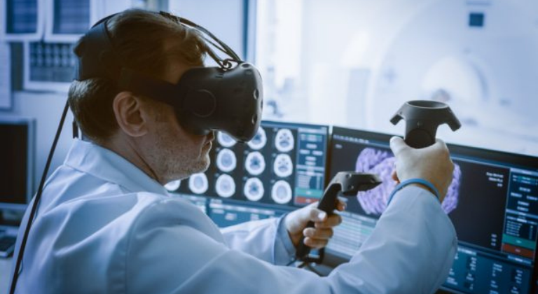 medici lavorano attraverso la virtualità metaverse