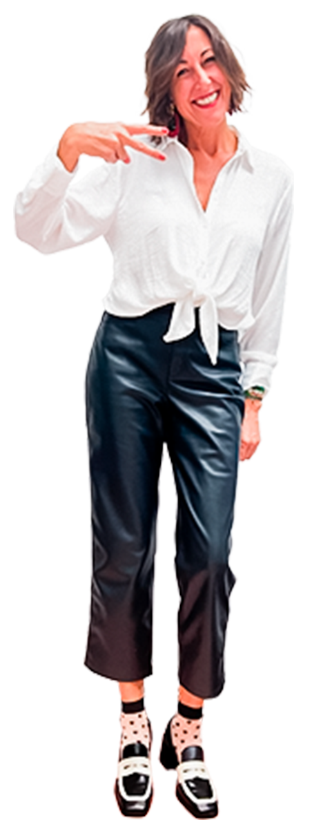 Lara Julbe (cuerpo completo)