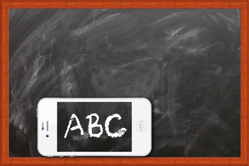 clases a distancia para aprender en redes sociales