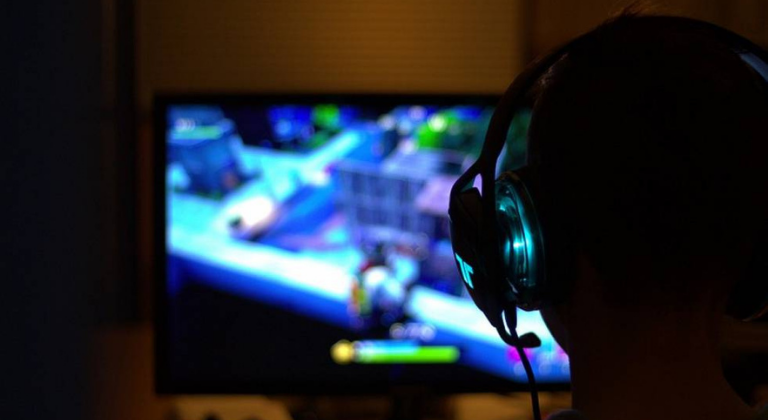 Gamer jugando