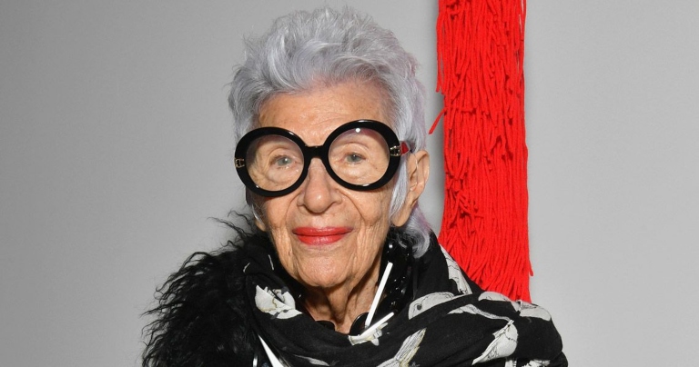Ejemplos de influencer marketing para mayores de 50: Iris Apfel